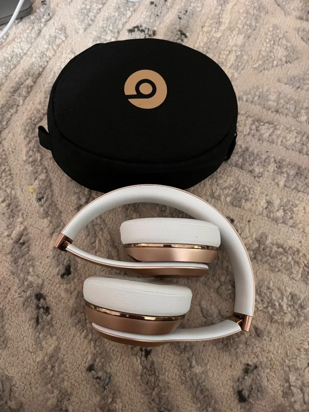 Beats Solo3 Wireless Headphones- Gold